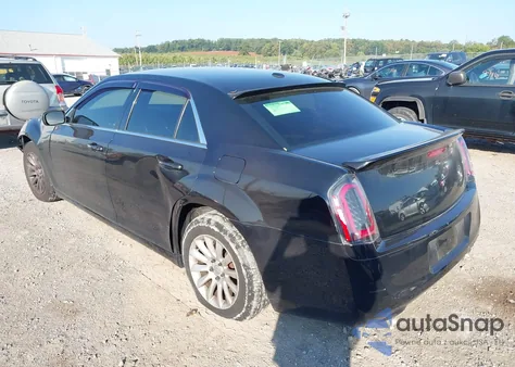 2014 Chrysler 300 z USA, uszkodzony, nr VIN 2C3CCAAG7EH232771